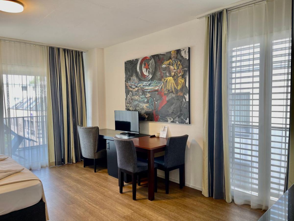 Hotel Swiss Bellevue Кройцлинген Экстерьер фото